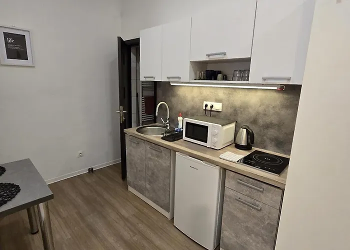 Apartmán Yan's Place - Next To Gozsdu Gardens